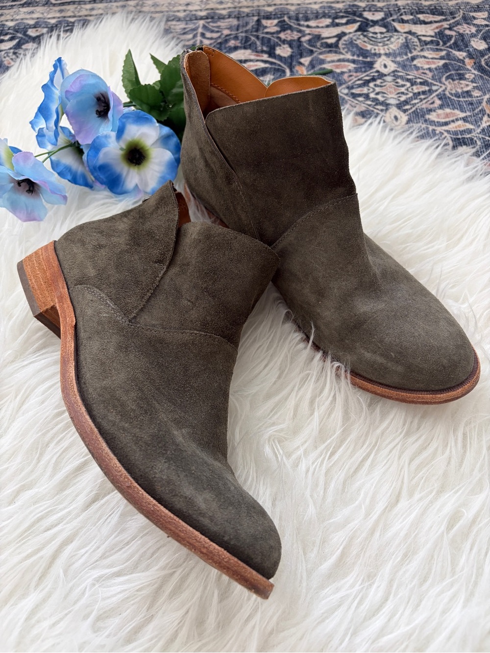 Kork-Ease Ryder Olive Green Suede Ankle Boot Size 8.5 M
